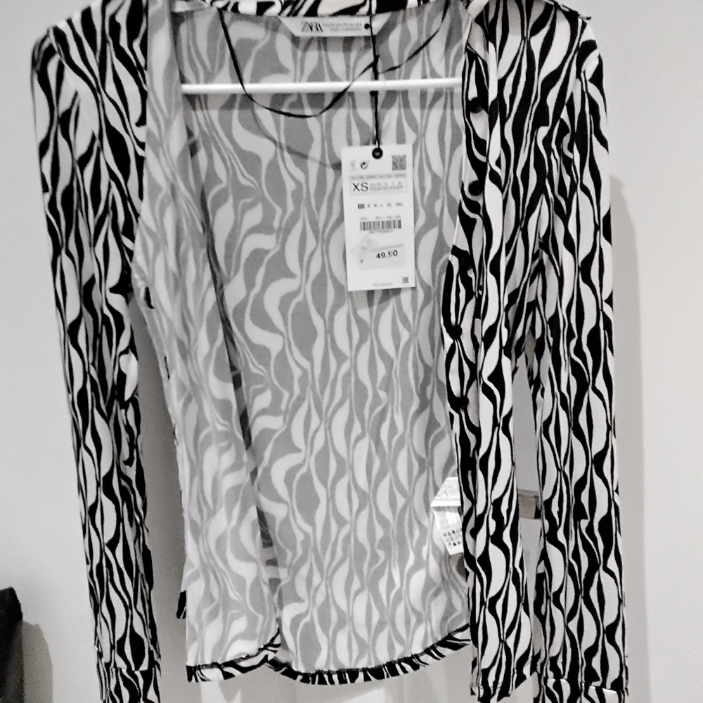 Zara - Picture 2 of 3